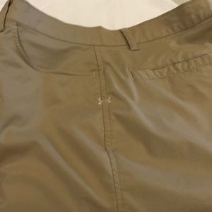 Under Armour tan shorts 32W